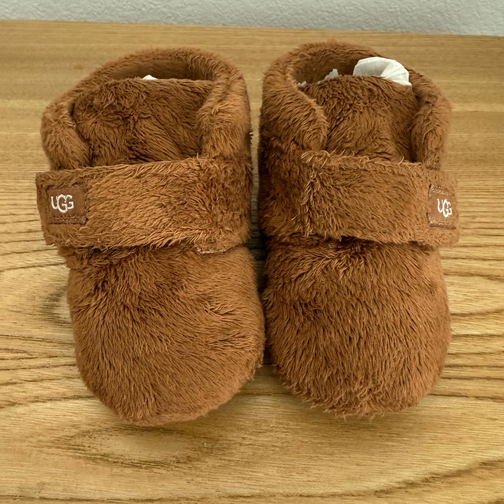 UGG Tan Fuzzy Kids Slippers